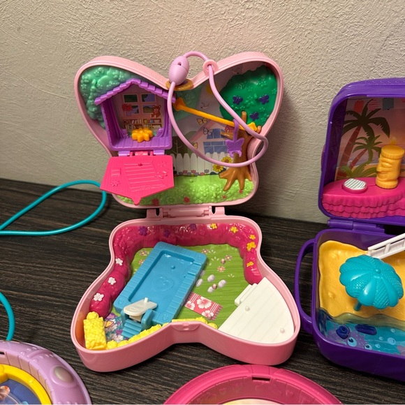 Polly Pocket Flamingo Backyard Butterfly Backpack Space Compact Dolls & Charms - Picture 7 of 16